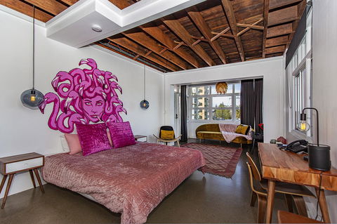 The Pink Hotel Coolangatta - Goulburn Accommodation 33