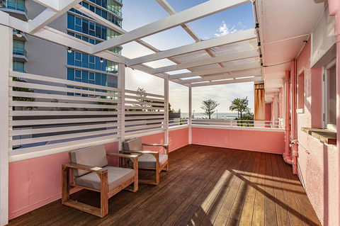 The Pink Hotel Coolangatta - Goulburn Accommodation 30