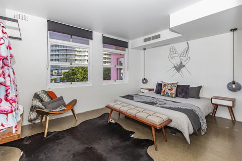 The Pink Hotel Coolangatta - Goulburn Accommodation 11