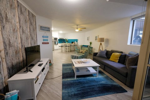 Sanctuary Beach Retreat - Goulburn Accommodation 15