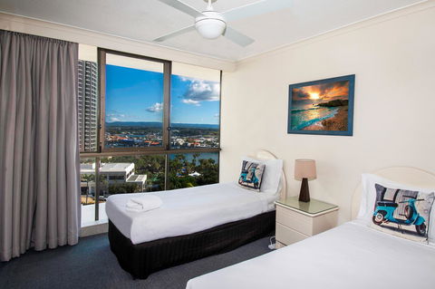 Seacrest Beachfront Apartments Surfers Paradise - Goulburn Accommodation 18