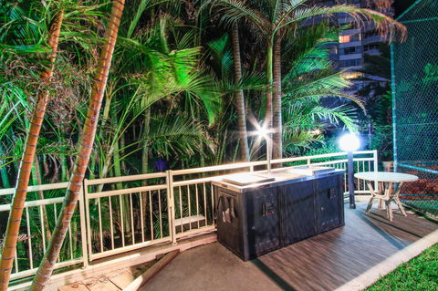 Seacrest Beachfront Apartments Surfers Paradise - Goulburn Accommodation 31
