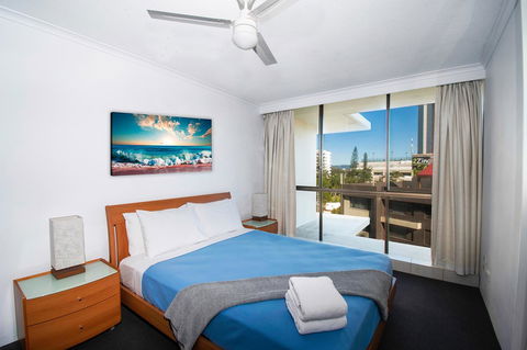 Seacrest Beachfront Apartments Surfers Paradise - Goulburn Accommodation 10