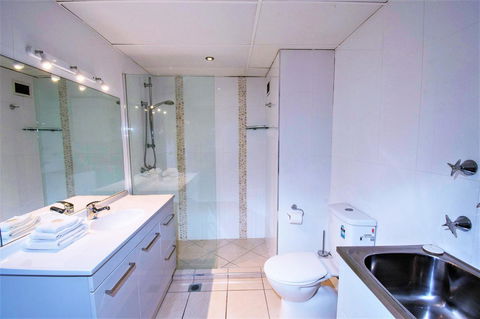 Seacrest Beachfront Apartments Surfers Paradise - Goulburn Accommodation 15