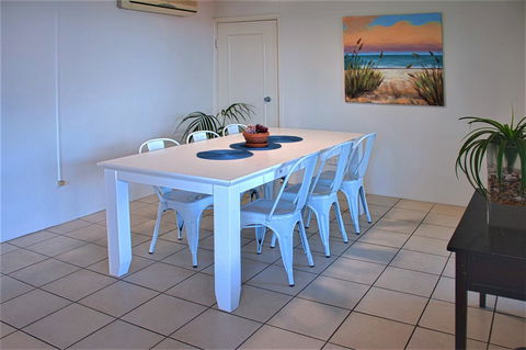 Seacrest Beachfront Apartments Surfers Paradise - Goulburn Accommodation 34