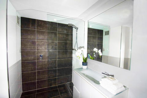 Seacrest Beachfront Apartments Surfers Paradise - Goulburn Accommodation 22