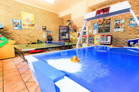 Seacrest Beachfront Apartments Surfers Paradise - Goulburn Accommodation 26