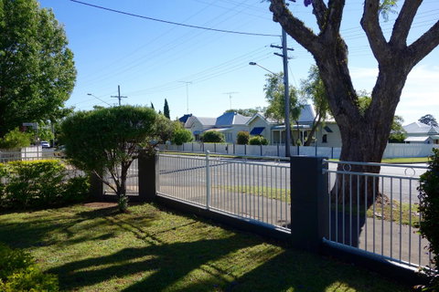 Frangipani House - Goulburn Accommodation 37