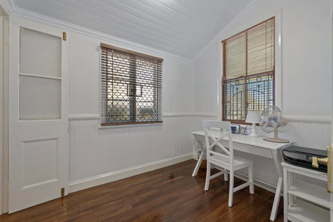 Frangipani House - Goulburn Accommodation 17