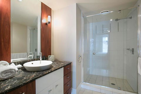 Towers Of Chevron - Private Apartment - Goulburn Accommodation 4