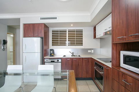 Towers Of Chevron - Private Apartment - Goulburn Accommodation 3
