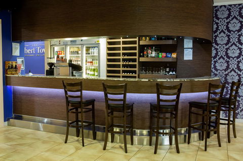 The Robert Towns - Goulburn Accommodation 14