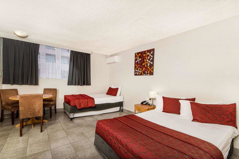 The Robert Towns - Goulburn Accommodation 21