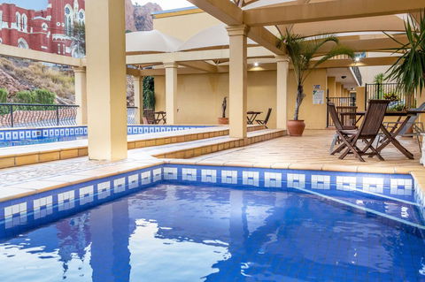 The Robert Towns - Goulburn Accommodation 10