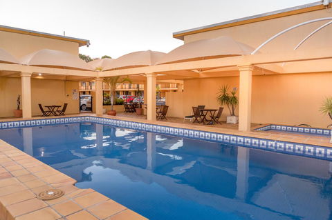 The Robert Towns - Goulburn Accommodation 6