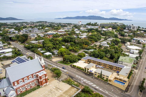 The Robert Towns - Goulburn Accommodation 9