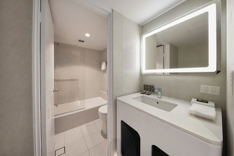 Novotel Surfers Paradise - Goulburn Accommodation 13