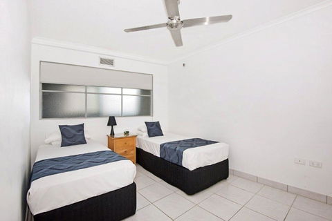 Surfers International Apartments - Goulburn Accommodation 10