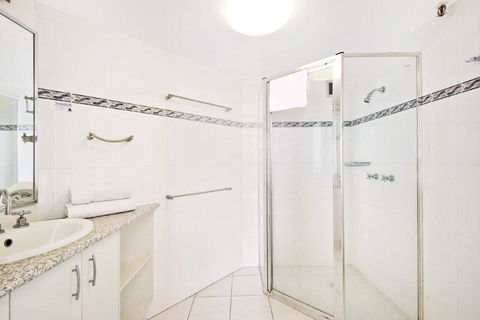 Surfers International Apartments - Goulburn Accommodation 18