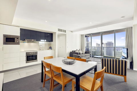 H Luxury Residence Apartments - Holiday Paradise - Goulburn Accommodation 13
