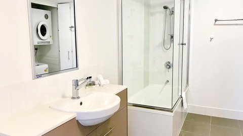 Oaks Townsville Gateway Suites - Goulburn Accommodation 7