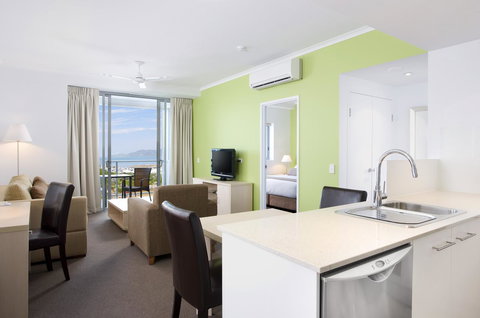Oaks Townsville Gateway Suites - Goulburn Accommodation 9