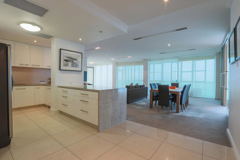 Reflection On The Sea - Goulburn Accommodation 13