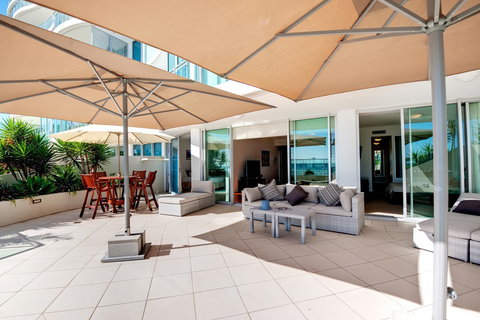 Reflection On The Sea - Goulburn Accommodation 28