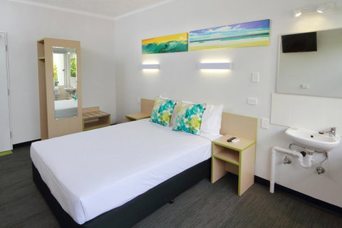 Palm Beach Hotel - Goulburn Accommodation 2