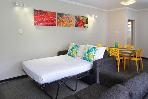 Palm Beach Hotel - Goulburn Accommodation 22