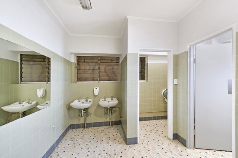 Palm Beach Hotel - Goulburn Accommodation 24