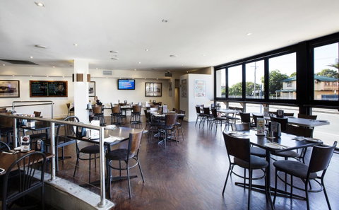 Palm Beach Hotel - Goulburn Accommodation 8