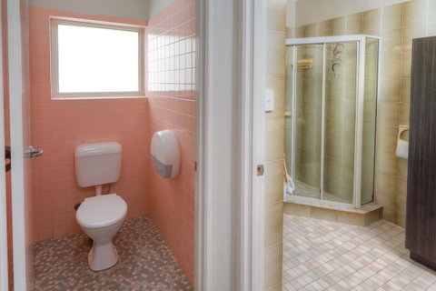 Palm Beach Hotel - Goulburn Accommodation 9