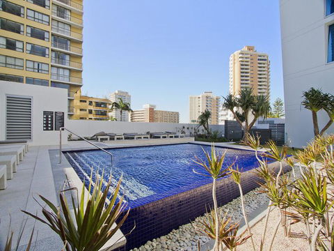 H Star Residences-- Paradise Stayz - Goulburn Accommodation 6