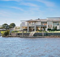 Riverfront Dream - Goulburn Accommodation
