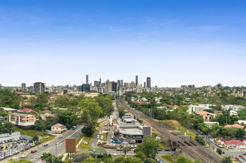 Essence Suites Taringa - Goulburn Accommodation 18