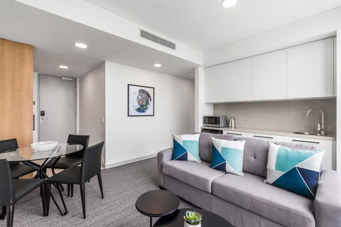 Essence Suites Taringa - Goulburn Accommodation 36