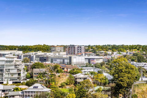 Essence Suites Taringa - Goulburn Accommodation 38