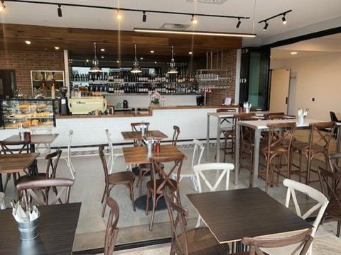 Essence Suites Taringa - Goulburn Accommodation 5