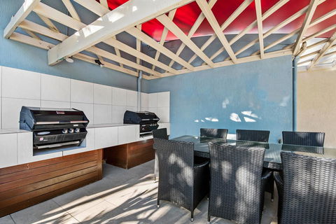 Sailport Mooloolaba Apartments - Goulburn Accommodation 8