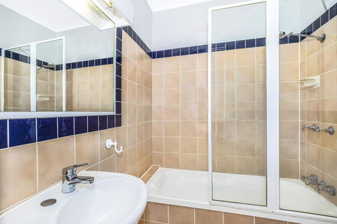 City Palms Brisbane - Goulburn Accommodation 12