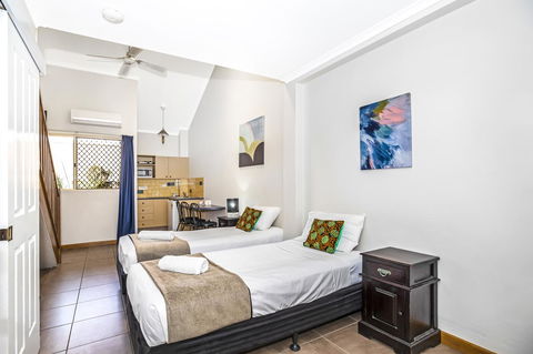 City Palms Brisbane - Goulburn Accommodation 13