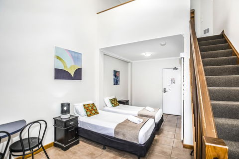 City Palms Brisbane - Goulburn Accommodation 15
