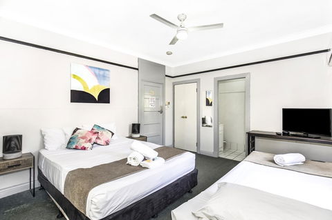City Palms Brisbane - Goulburn Accommodation 16