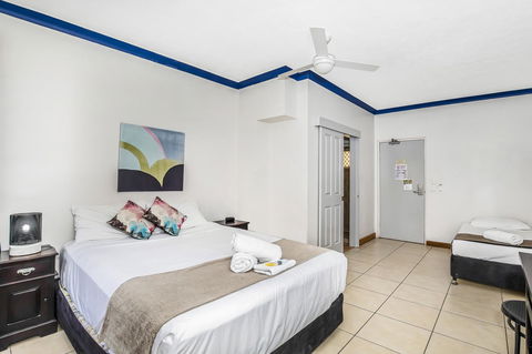 City Palms Brisbane - Goulburn Accommodation 8
