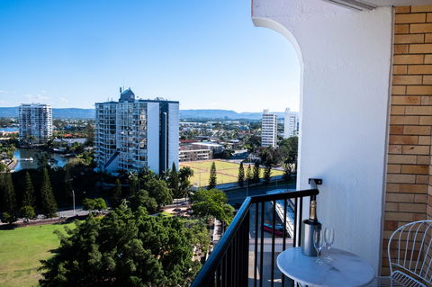 The Island Gold Coast - Goulburn Accommodation 21