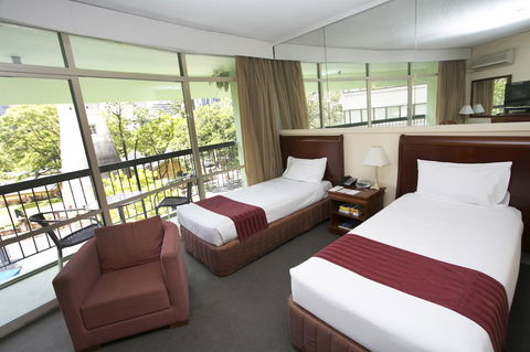 Madison Tower Mill Hotel - Goulburn Accommodation 7