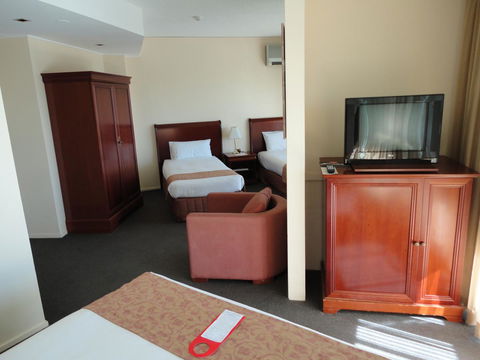 Madison Tower Mill Hotel - Goulburn Accommodation 20