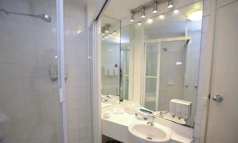 Madison Tower Mill Hotel - Goulburn Accommodation 10