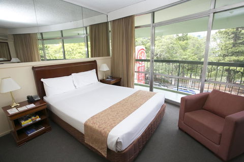 Madison Tower Mill Hotel - Goulburn Accommodation 6